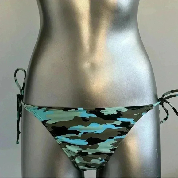 FREE 🆕➕size Swimsuit  String Bikini Bottoms - Picture 3 of 16